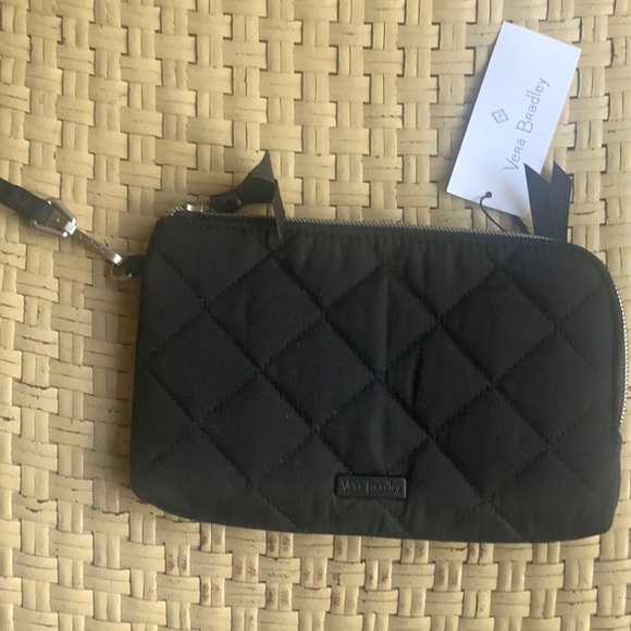 VERA BRADLEY BLACK QUILTED WRISTLET RFID NWT 65.00 - Picture 1 of 4